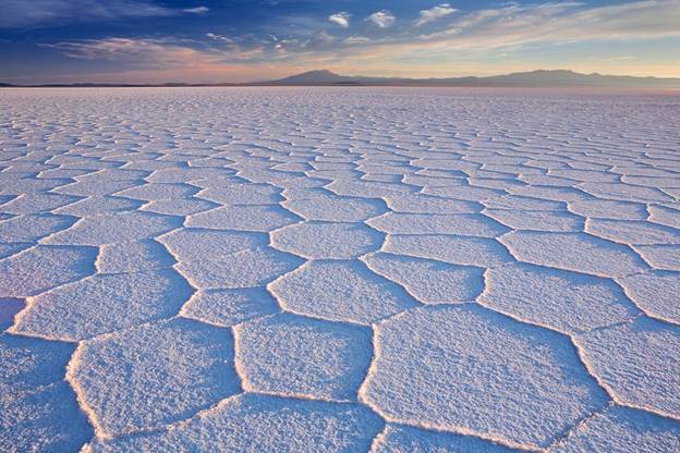 http://daily.jstor.org/wp-content/uploads/2015/08/Solar_de_Uyuni_1050x700.jpg