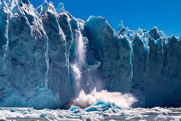 http://travelmemo.wpengine.netdna-cdn.com/wp-content/uploads/2014/04/Perito-Moreno-Glacier-ice-breaking.jpg